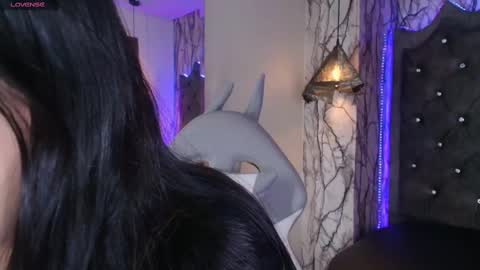   online show from 6, 10, 2025