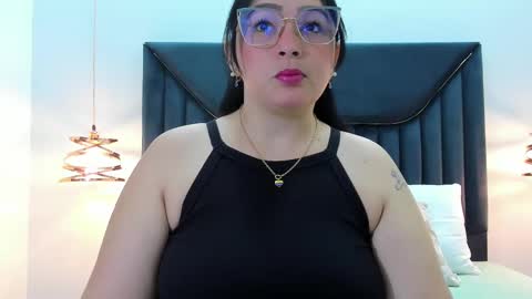 zamiragates1 online show from 2, 3, 2025