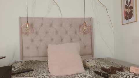 Snapshot of zamirasc chatting on 12, 10, 2025 ZAMIRA online show from 12, 10, 2025