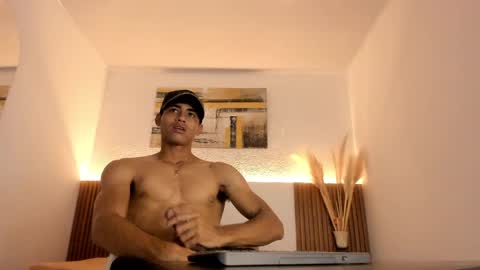 Snapshot of zander_2120 chatting on 30, 4, 2026 Zander online show from 30, 4, 2026