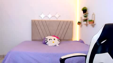 Snapshot of zara_cute18 chatting on 2, 7, 2026 Zara online show from 2, 7, 2026