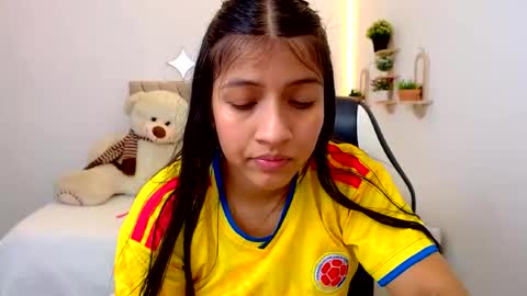 Snapshot of zara_cute18 chatting on 3, 7, 2026 Zara online show from 3, 7, 2026