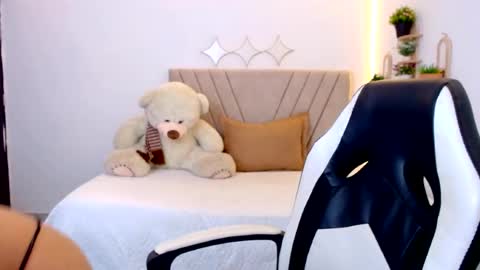 Snapshot of zara_cute18 chatting on 11, 7, 2026 Zara online show from 11, 7, 2026
