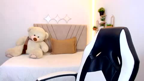 Snapshot of zara_cute18 chatting on 16, 7, 2026 Zara online show from 16, 7, 2026