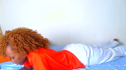Snapshot of zara_lae chatting on 6, 7, 2026 nicky online show from 6, 7, 2026