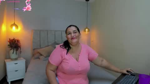 Snapshot of zara_milf_ chatting on 18, 2, 2026 zara online show from 18, 2, 2026