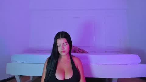 Snapshot of zara_n_kai chatting on 6, 11, 2025 zara_n_kai online show from 6, 11, 2025