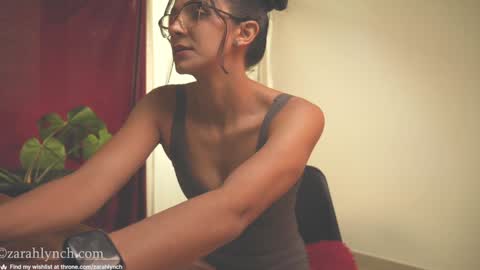 Snapshot of zarahlynch chatting on 21, 12, 2024 Miss Lynch Next show 2911 online show from 21, 12, 2024