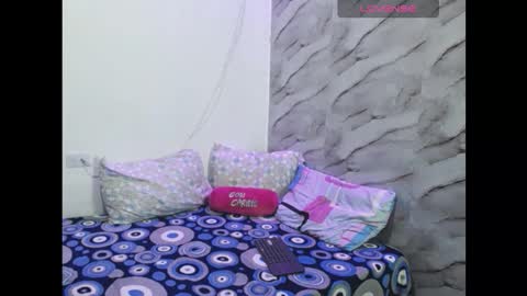 zaraluxx online show from 8, 1, 2026