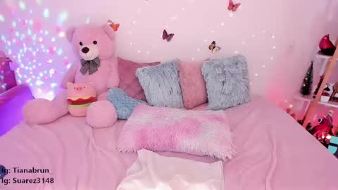 Zara online show from 6, 3, 2025