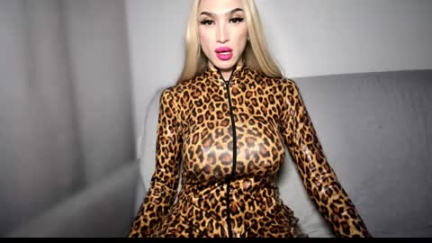 ZARINA online show from 9, 12, 2024