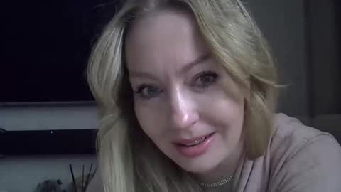 Zarina Swift online show from 19, 2, 2025