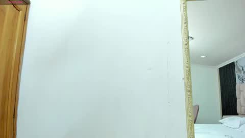 Snapshot of zarinawynne chatting on 1, 5, 2026 Zarina Waynne online show from 1, 5, 2026