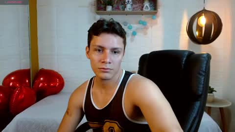 Snapshot of zayn_clausen chatting on 15, 4, 2026 zayn_clausen online show from 15, 4, 2026