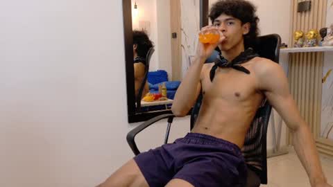 Snapshot of zayn_fox32 chatting on 5, 8, 2026 Zayn online show from 5, 8, 2026