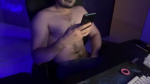 Snapshot of ze_boi chatting on 6, 6, 2026 Ze online show from 6, 6, 2026