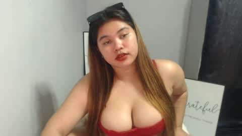 Snapshot of zeeel_x chatting on 15, 6, 2026 Zeeel online show from 15, 6, 2026