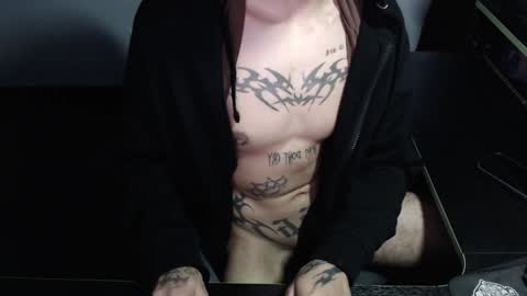 Snapshot of zeldrissss chatting on 7, 1, 2025 Zeldris online show from 7, 1, 2025