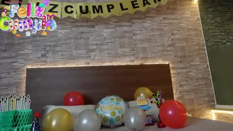 zenda_biancha online show from 15, 4, 2026