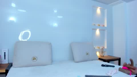 Zenda Evans online show from 21, 10, 2025