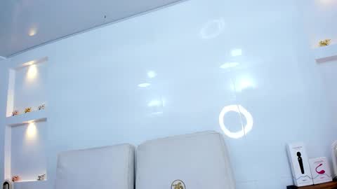 Zenda Evans online show from 10, 1, 2026