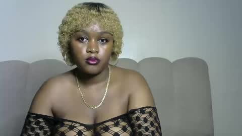 Snapshot of zendayah47 chatting on 5, 2, 2026 Caramel online show from 5, 2, 2026