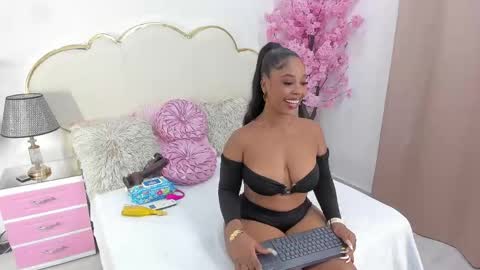 Snapshot of zendayarosse chatting on 11, 5, 2026 zendayarosse online show from 11, 5, 2026