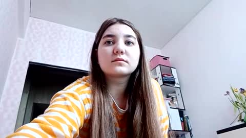 zeniabrossoit online show from 15, 3, 2026