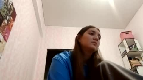 zeniabrossoit online show from 16, 4, 2026