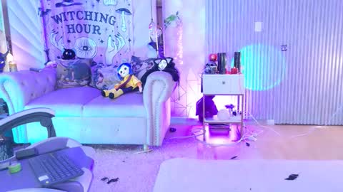    online show from 22, 11, 2025