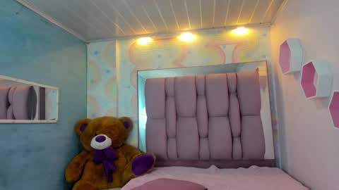 ZEPHYRA ANGELS online show from 23, 12, 2024