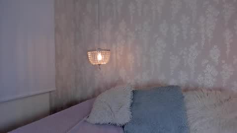 ZEPHYRA ANGELS online show from 10, 9, 2025