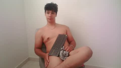 Snapshot of zeus_183 chatting on 21, 7, 2026 zeus_183 online show from 21, 7, 2026