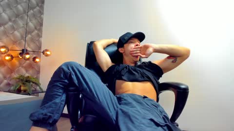 zeus online show from 2, 12, 2024