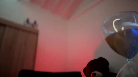 zeus online show from 24, 4, 2026