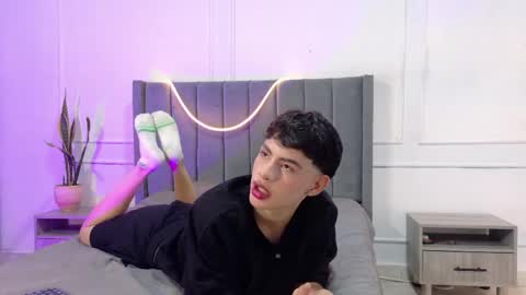 Snapshot of zeyn_smith chatting on 19, 5, 2026 zeyn_smith online show from 19, 5, 2026