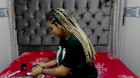 zeynep_20_ online show from 14, 11, 2025