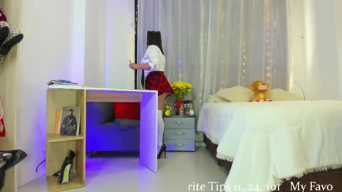 Snapshot of zhara_becherovka chatting on 19, 4, 2026 Zhara online show from 19, 4, 2026