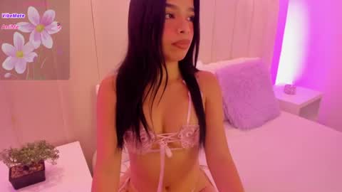 Snapshot of zhara_pearl_ chatting on 4, 8, 2026 Kamila online show from 4, 8, 2026