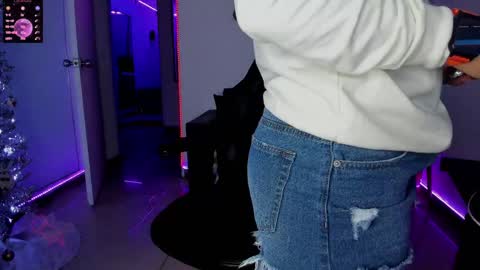 zhoestrong online show from 7, 1, 2025