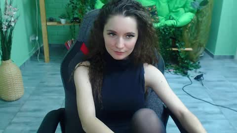 zianichols online show from 3, 2, 2025