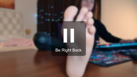 zianichols online show from 9, 4, 2026