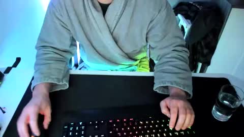 ziemlichflutschig online show from 12, 12, 2024