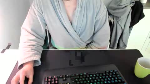 ziemlichflutschig online show from 3, 2, 2025