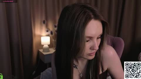 Snapshot of zlata__fox chatting on 20, 5, 2026 Zlata Mon Tue Thu Fri Sun Sa GMT 3 0000pm - 0600pm online show from 20, 5, 2026