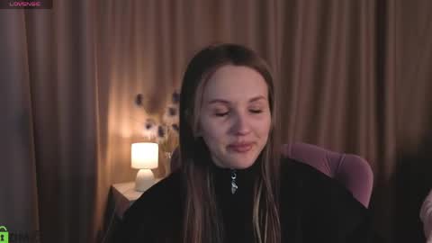 Snapshot of zlata__fox chatting on 21, 5, 2026 Zlata Mon Tue Thu Fri Sun Sa GMT 3 0000pm - 0600pm online show from 21, 5, 2026