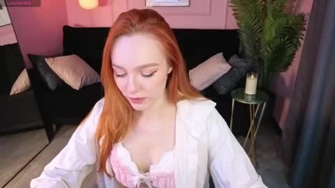 Snapshot of zlata_az chatting on 4, 4, 2026 Zlata online show from 4, 4, 2026