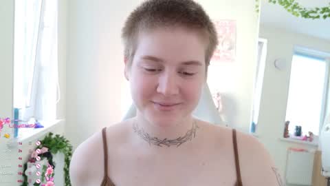 Snapshot of zlata_in_xxxland chatting on 19, 10, 2025 Zlata online show from 19, 10, 2025
