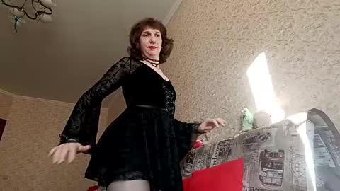 Snapshot of zluchka_ chatting on 4, 6, 2026 zluchka online show from 4, 6, 2026