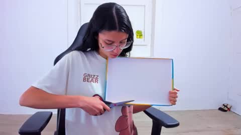 Zoe online show from 6, 3, 2025